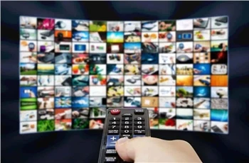 Txoj Kev Loj Hlob Thiab Kev Sib Tw Ntawm IPTV Thiab OTT TV Services